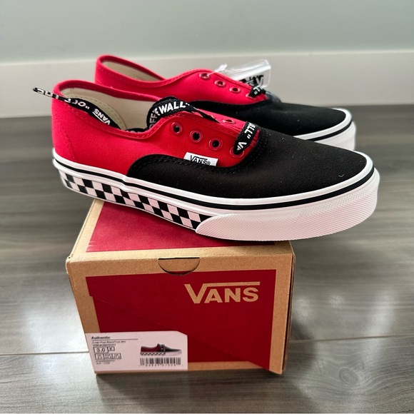 NEW Vans Authentic Kids’ Logo Pop Sneakers, Size 3 - Picture 7 of 7